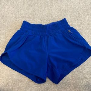 Lululemon Tracker Low-Rise Short 4”